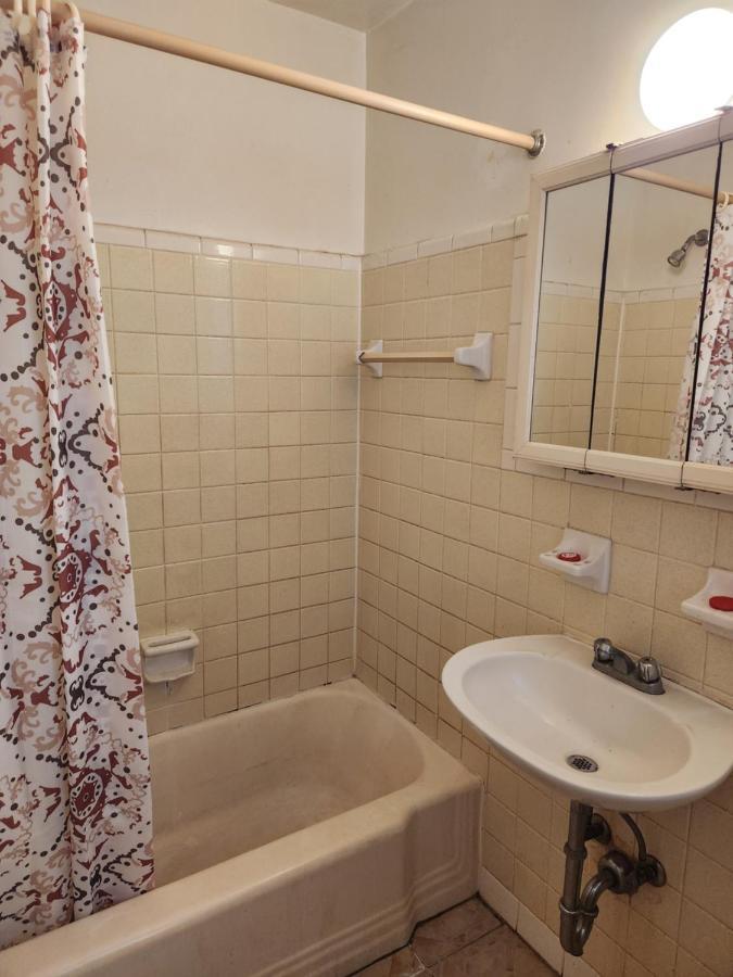 Econo Inn Clearwater Buitenkant foto